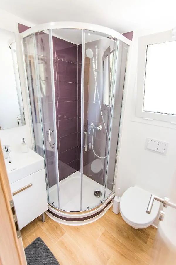 Semesterbostad Mobile Home Opal 1 Biograd Na Moru