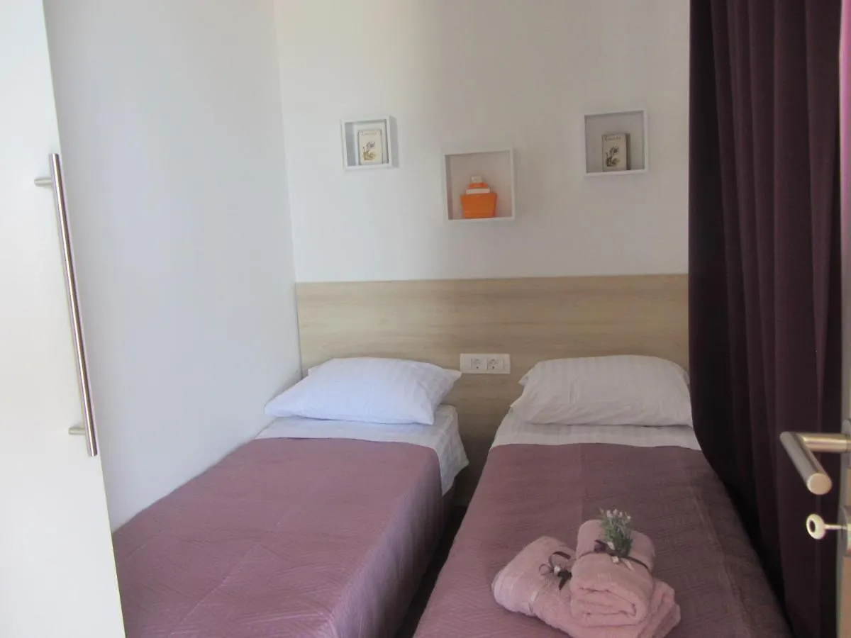 Mobile Home Opal 1 Biograd Na Moru Semesterbostad